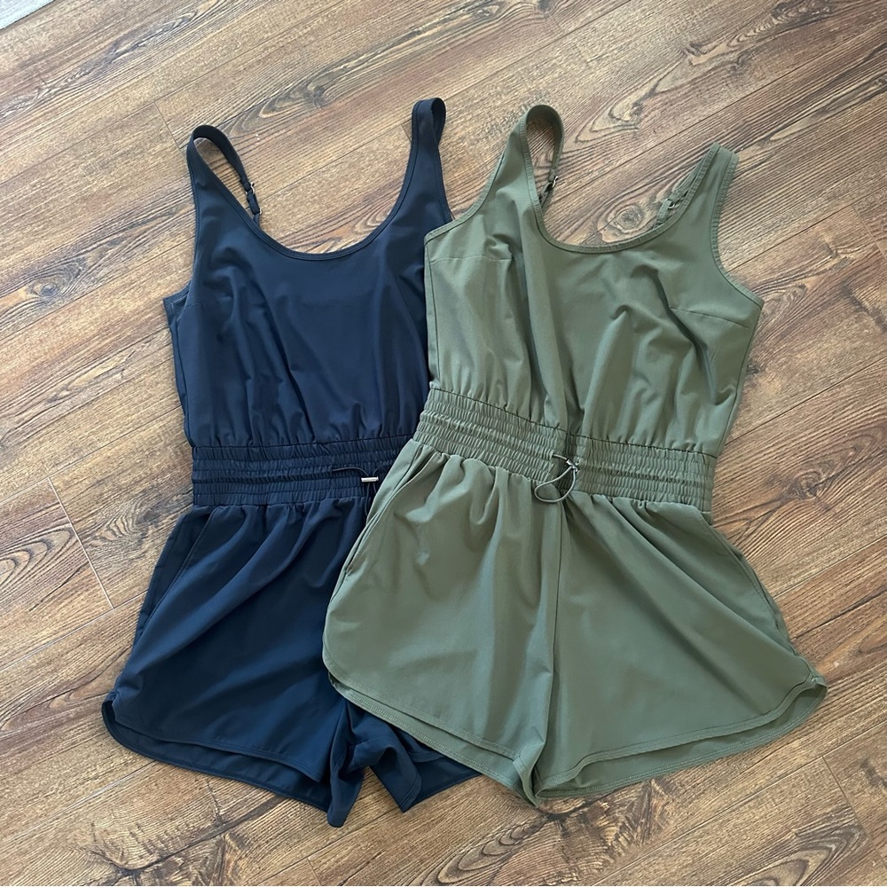 Abercrombie & Fitch Traveler Rompers LOT OF 2 sz M